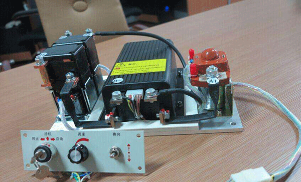 有什么方法可以使直流電機(jī)反轉(zhuǎn)嗎？