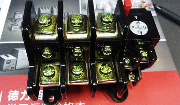 如何正確選擇三相異步電動機(jī)保護(hù)用熱繼電器？