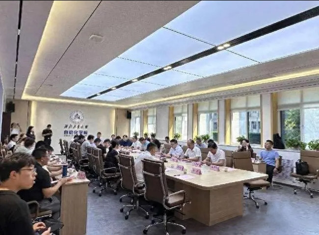 西安西瑪電機(jī)與西北工業(yè)大學(xué)開展“雙進(jìn)”活動(dòng)，共推科技創(chuàng)新與產(chǎn)業(yè)升級